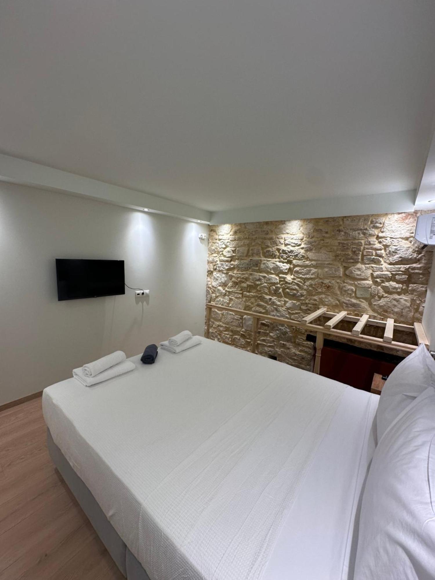 Q Rocco Apartments, Corfu Town Exterior photo